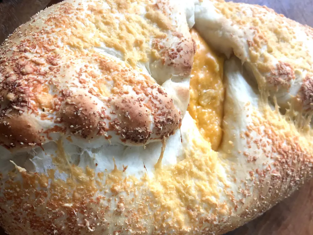 pao-gourmet-de-file-com-cheddar-03.webp