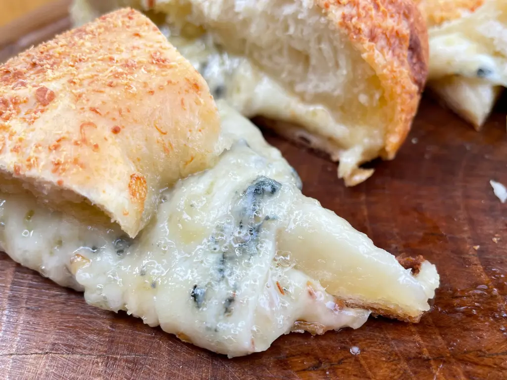 pao-gourmet-quatro-queijos-3